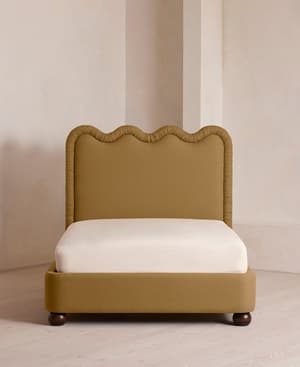 Tristan Bed - Queen - Linen - Ochre - US - Hover Image