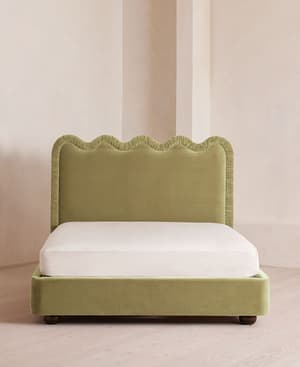 Tristan Bed - Queen - Velvet - Lichen - US - Hover Image