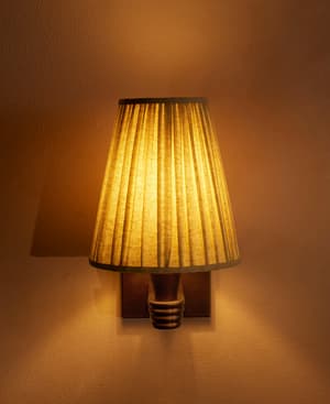Viola Wall Light - Bronze - US - Hover Image
