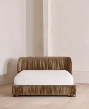 Blair Bed - Queen - Velvet - Truffle - US - Hover Image