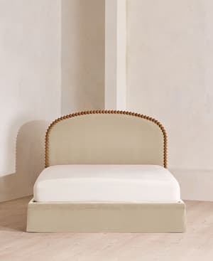 Mika Bed - Queen - Velvet - Oyster - US - Hover Image