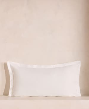 House Oxford Pillowcase White - Standard - Set of Two - Listing Image