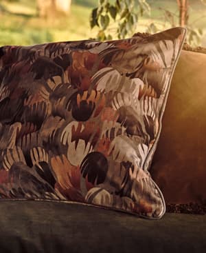 Liz Cushion - Listing Image