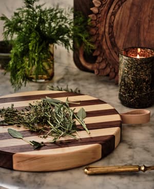 Ember Contrast Circular Chopping Board - Listing Image