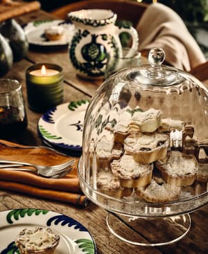 Pembroke Cake Stand with cloche - Small - Hover Image