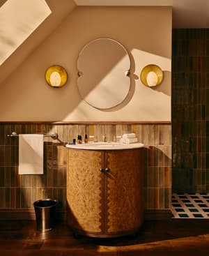 Esperanza Single Vanity - Calcutta Aura Marble - Listing Image
