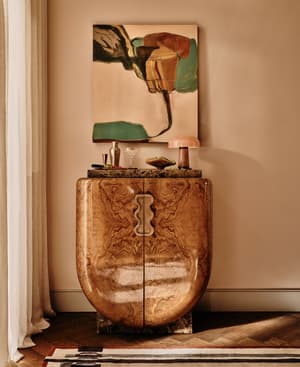 Huxford Bar Cabinet - US - Listing Image