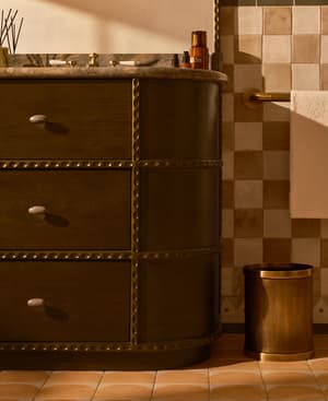 Pietro Single Vanity - Brazilian Quartzite - Hover Image