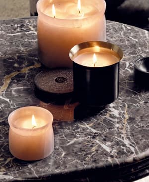 Turin Tonka and Florum Candle Patina Brass - 380g - Hover Image