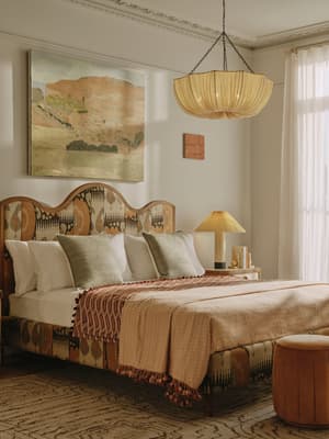 Aubrey Bed - Queen - Linen - Floral Ikat - US - Hover Image