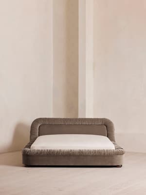 Vara Bed - Queen - Velvet - Taupe - US - Hover Image