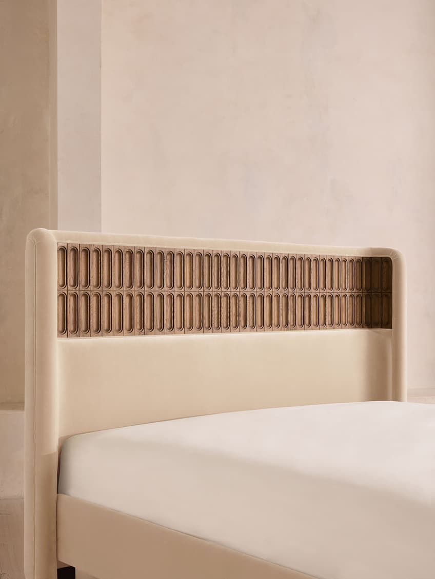 Devon Bed, King, Velvet, Porcelain, US