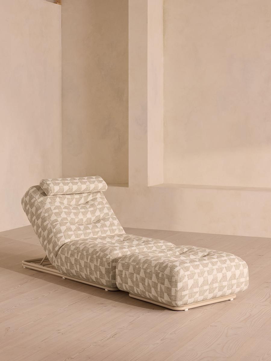 SOHO HOME CELIA OUTDOOR SUNLOUNGER