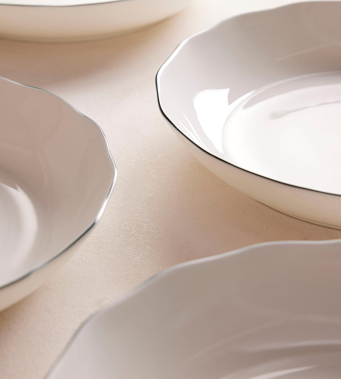 Scalloped Pasta Bowl, Set of 4 , Green Rim