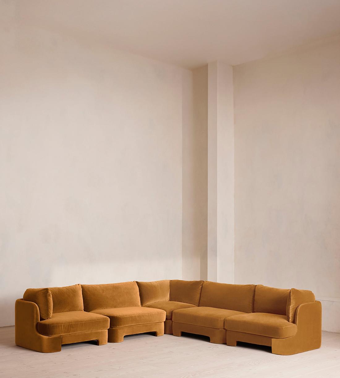 Brown corner couch 2025