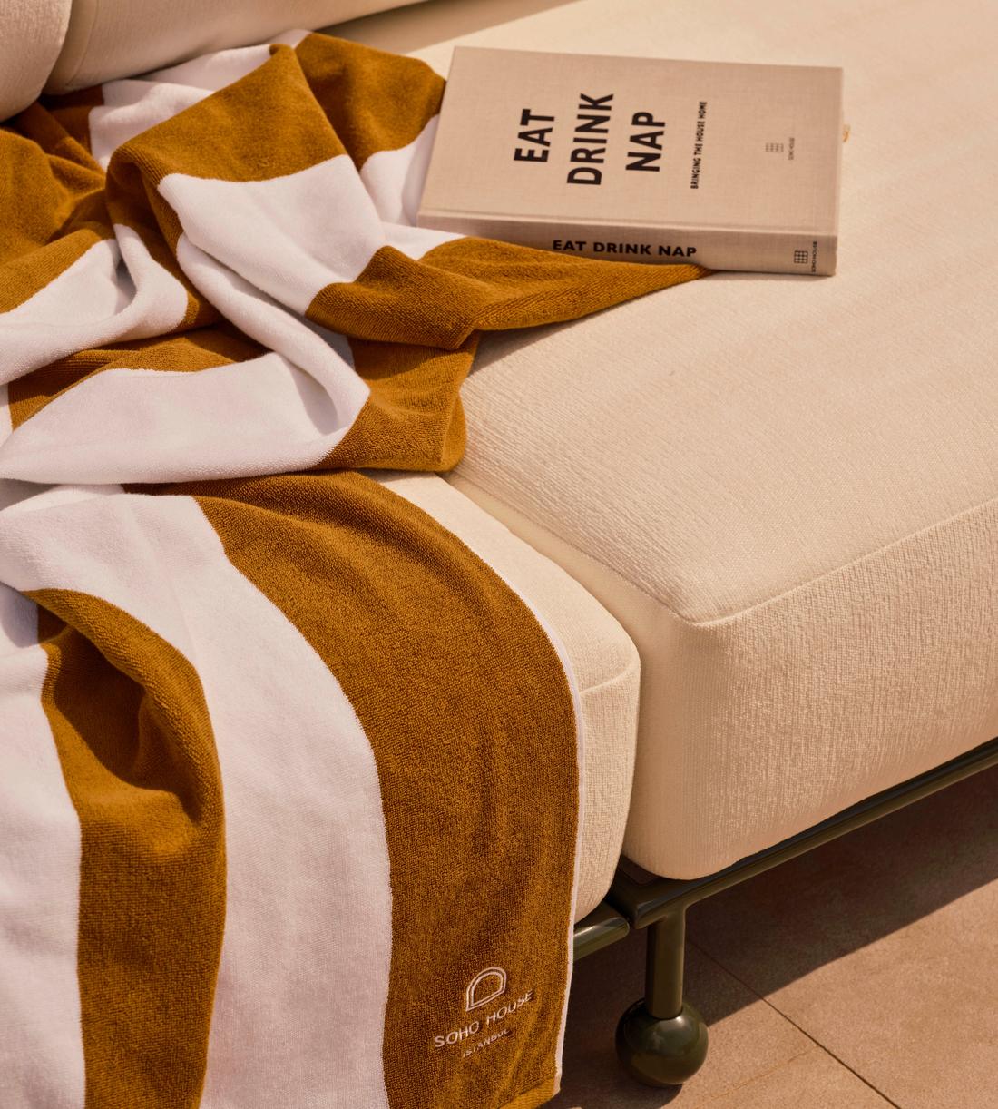 EAT DRINK NAP インテリアブック　洋書 Eat Drink Nap: Bringing the House Home: Soho House