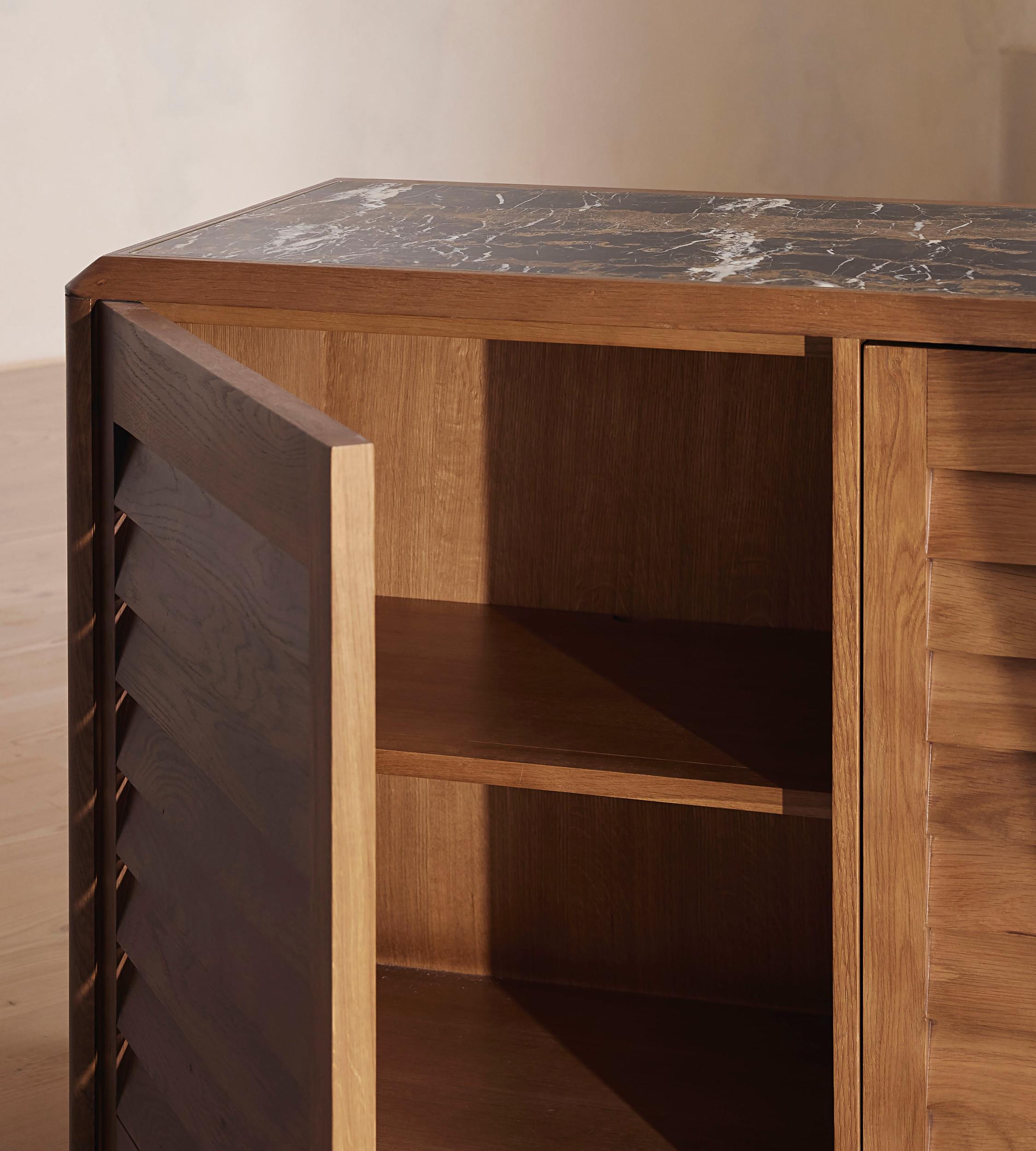 米on the ドリア Lucia Sideboard, Michelangelo Marble