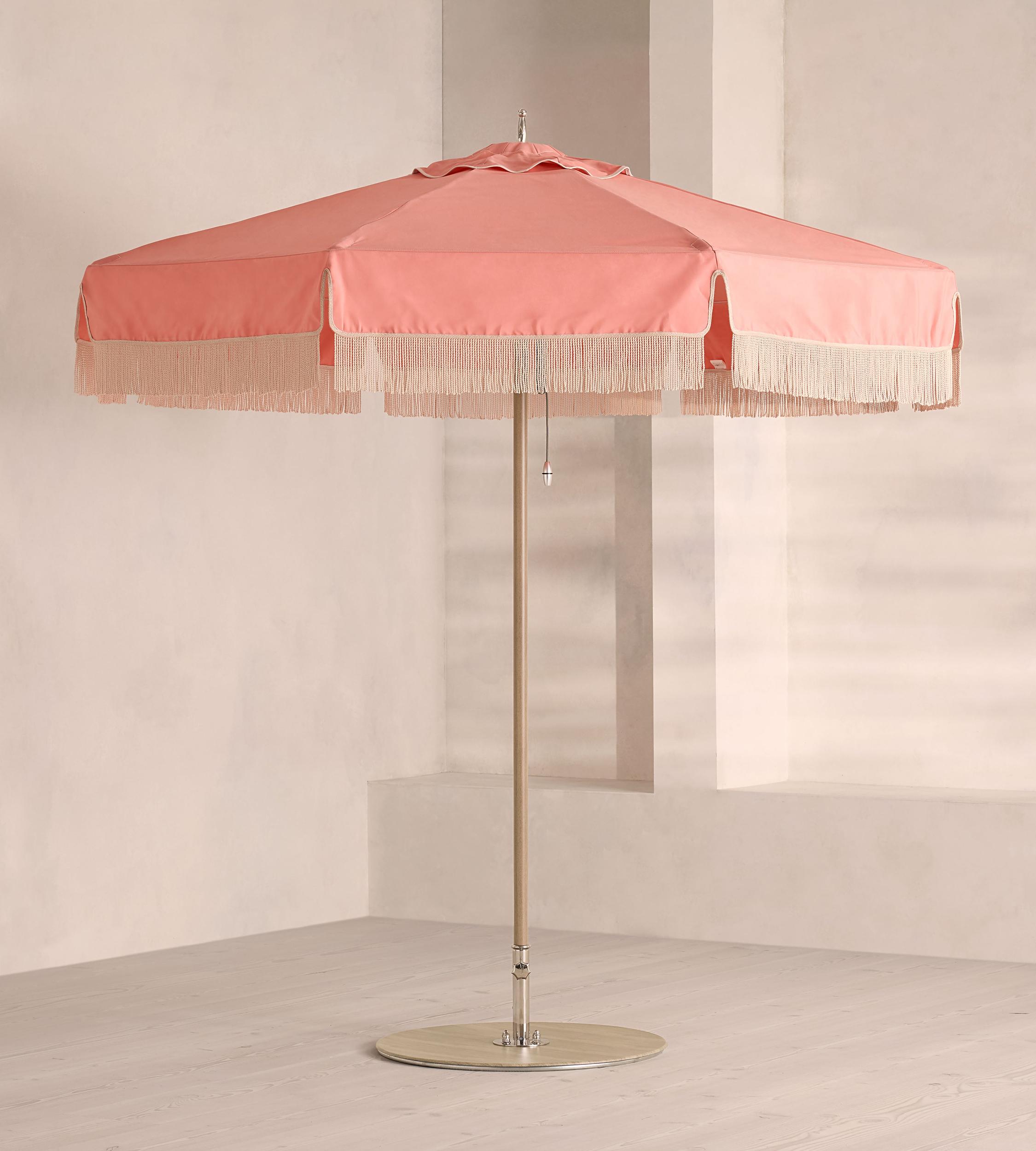 Tuuci Octagonal Parasol, Soho Beach House, US