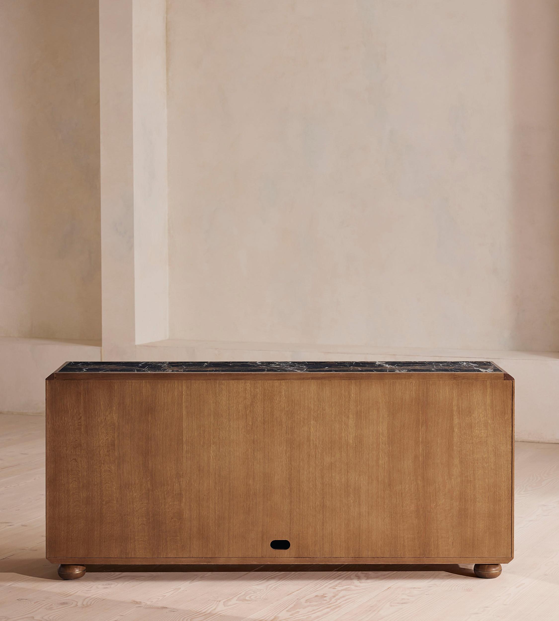 米on the ドリア Lucia Sideboard, Michelangelo Marble
