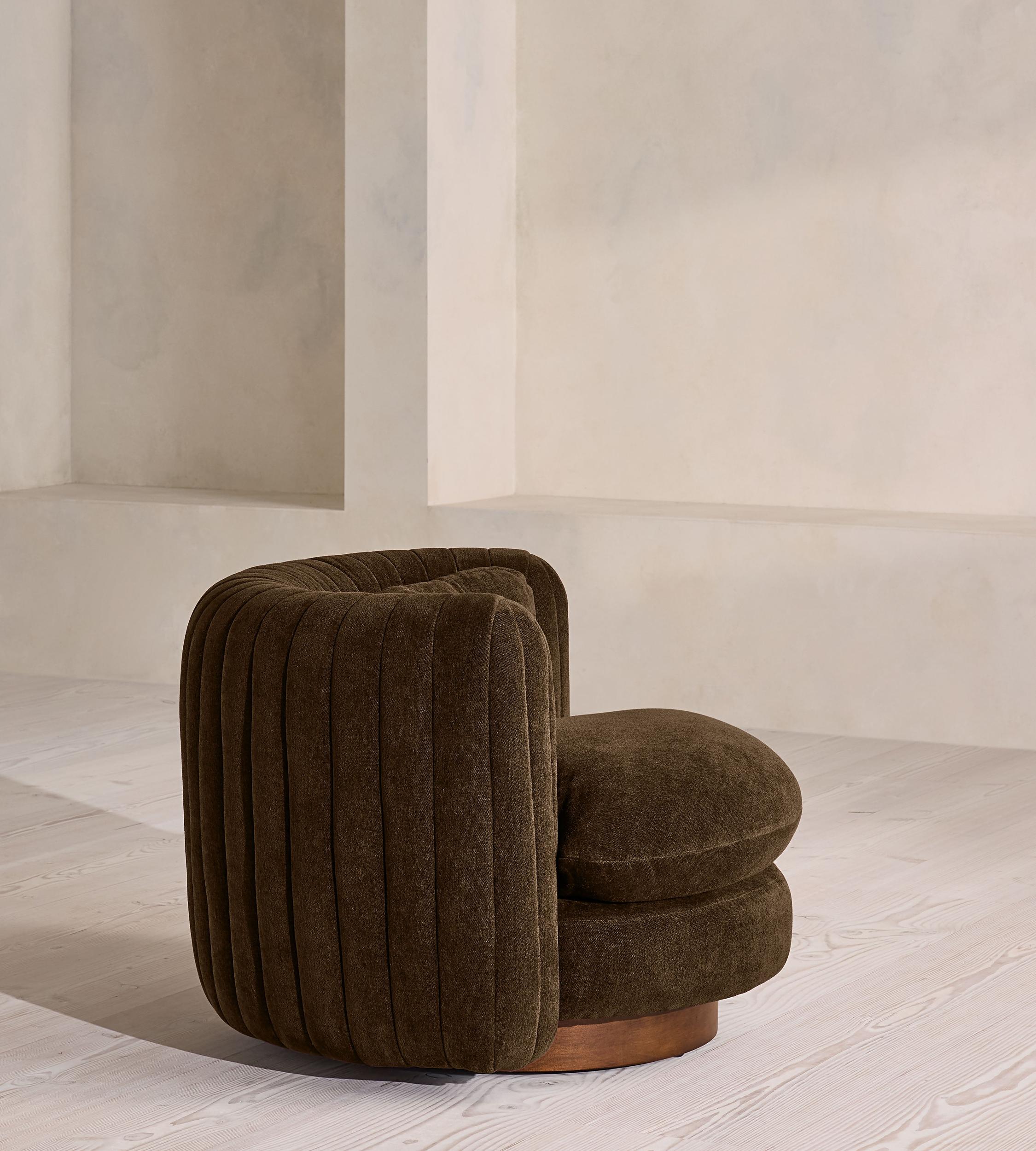 Vivienne Armchair, Linen Chenille, Chocolate, US