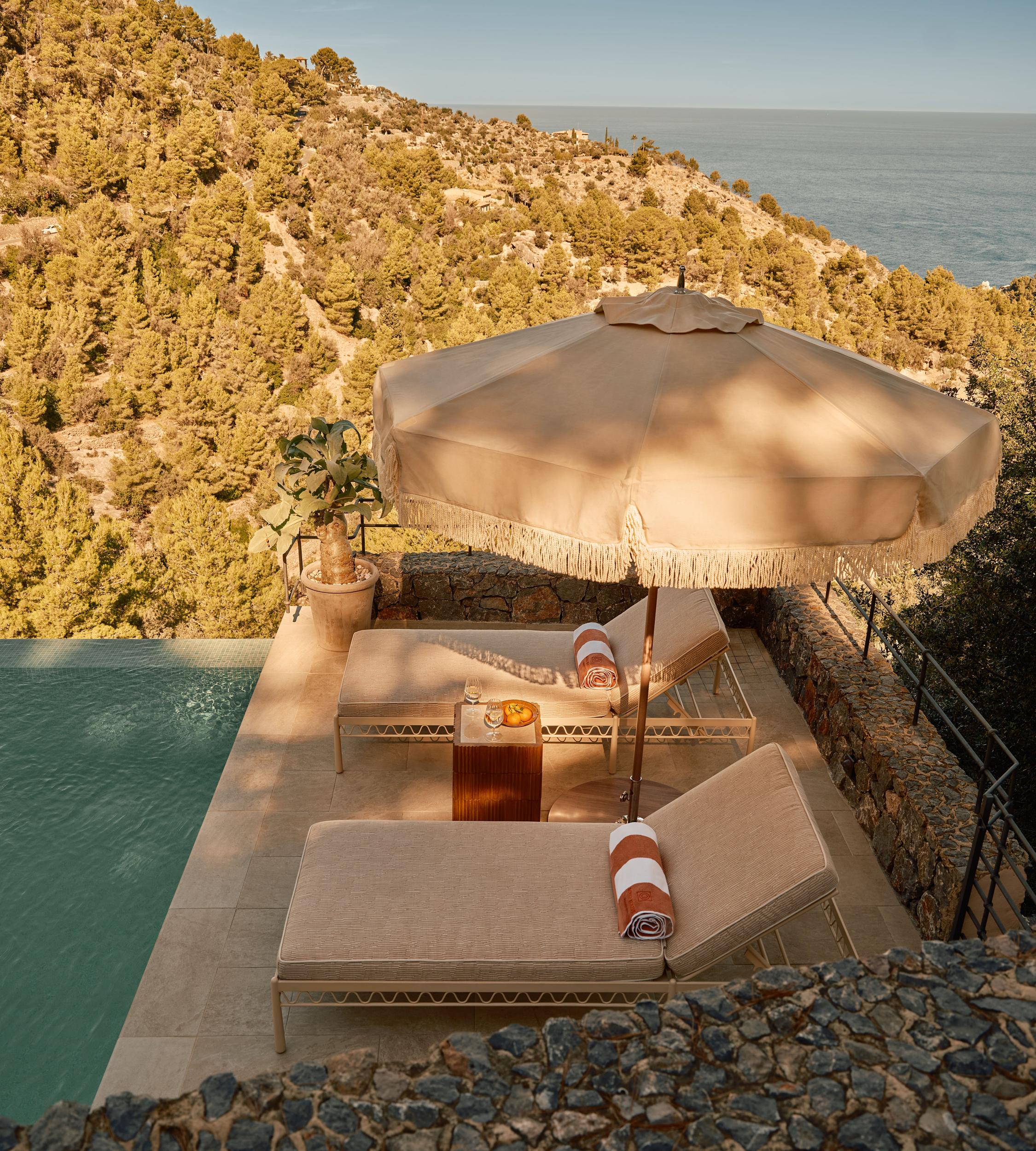 Tuuci Parasol, Soho House Berlin, US