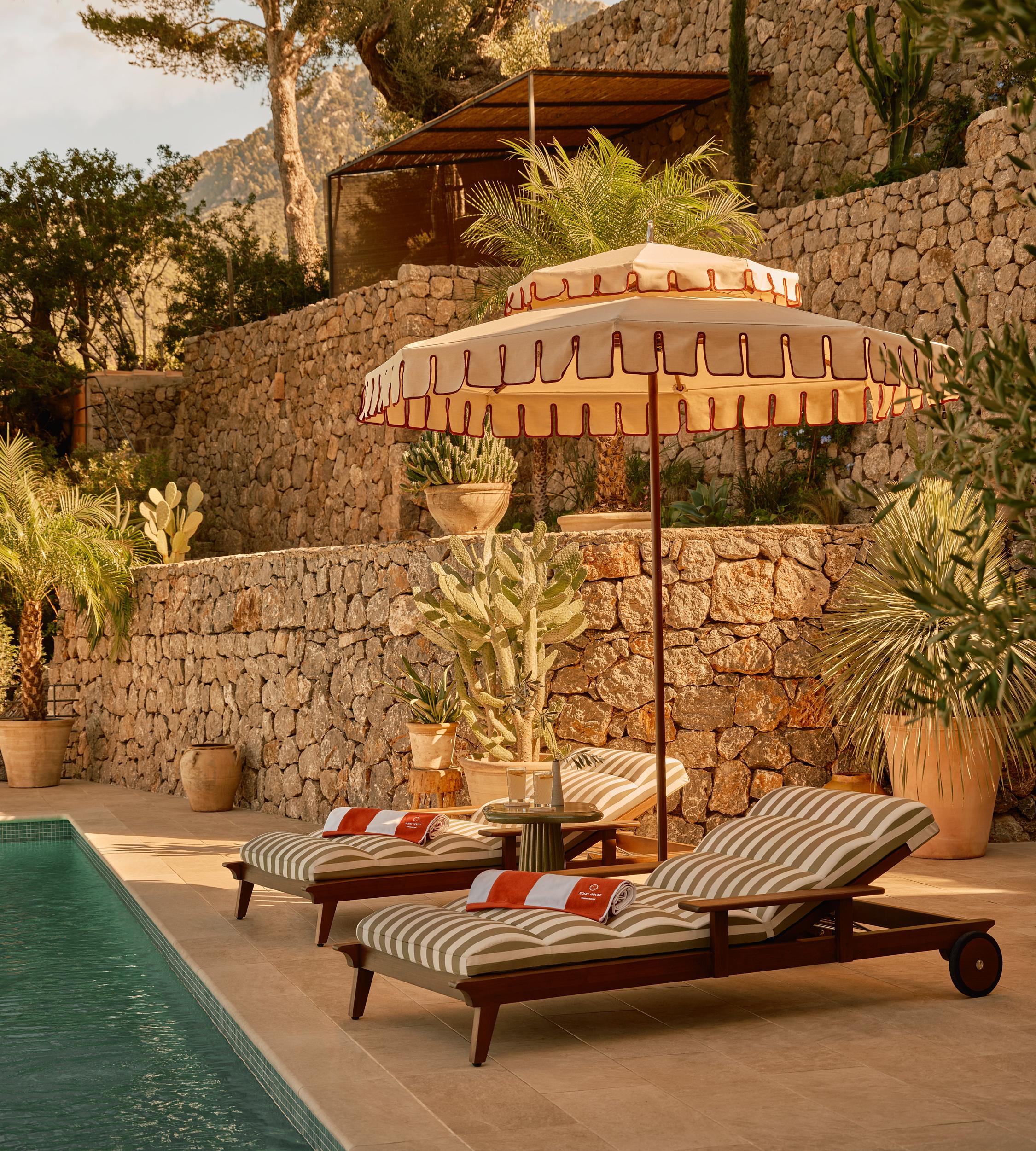 Tuuci Octagonal Parasol, Ibiza Farmhouse, US