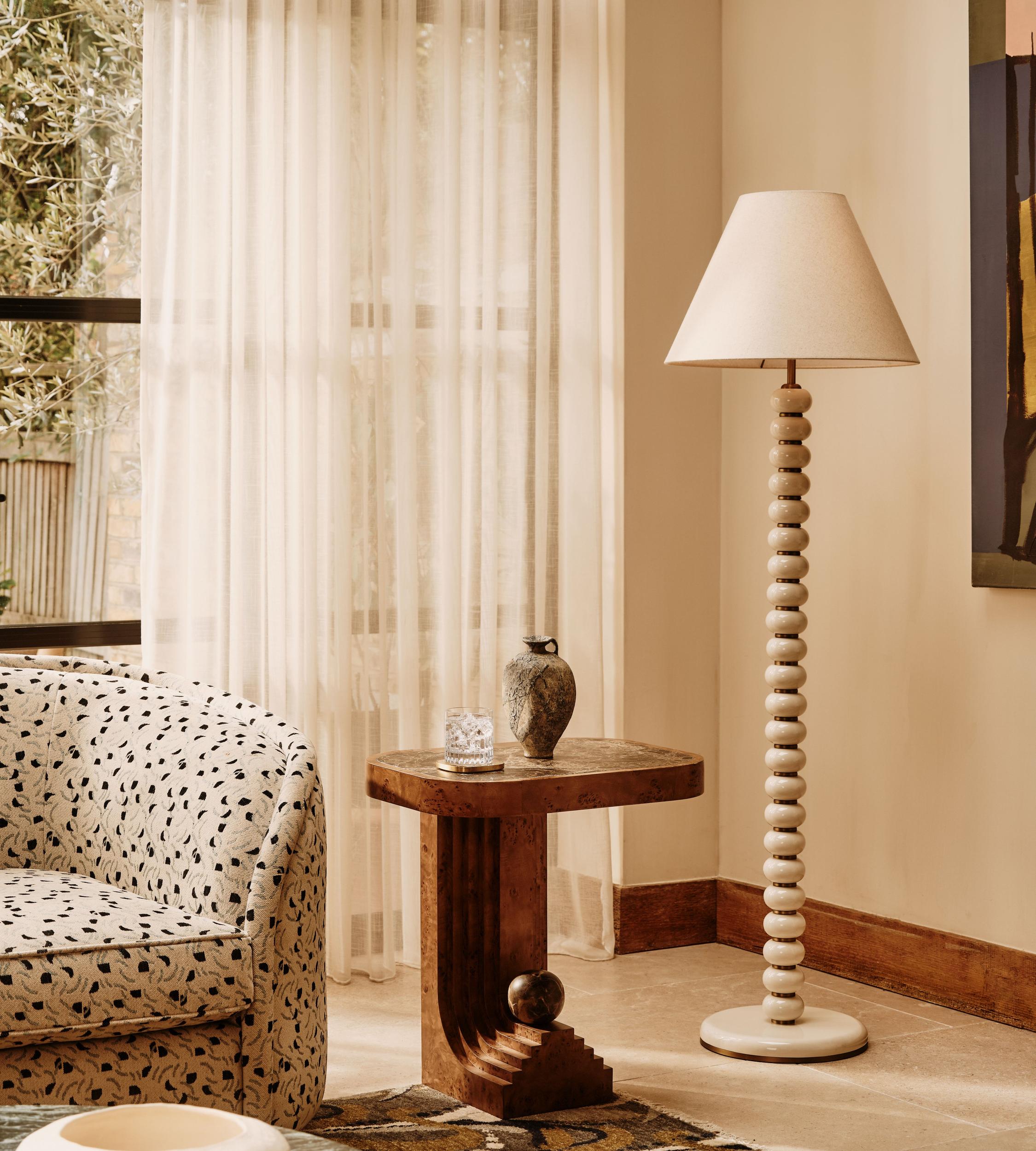 エマ　ディビス　ライムテーブル　Emma Davis「Lime Table」 Emmeline Side Table, Dark Emperador