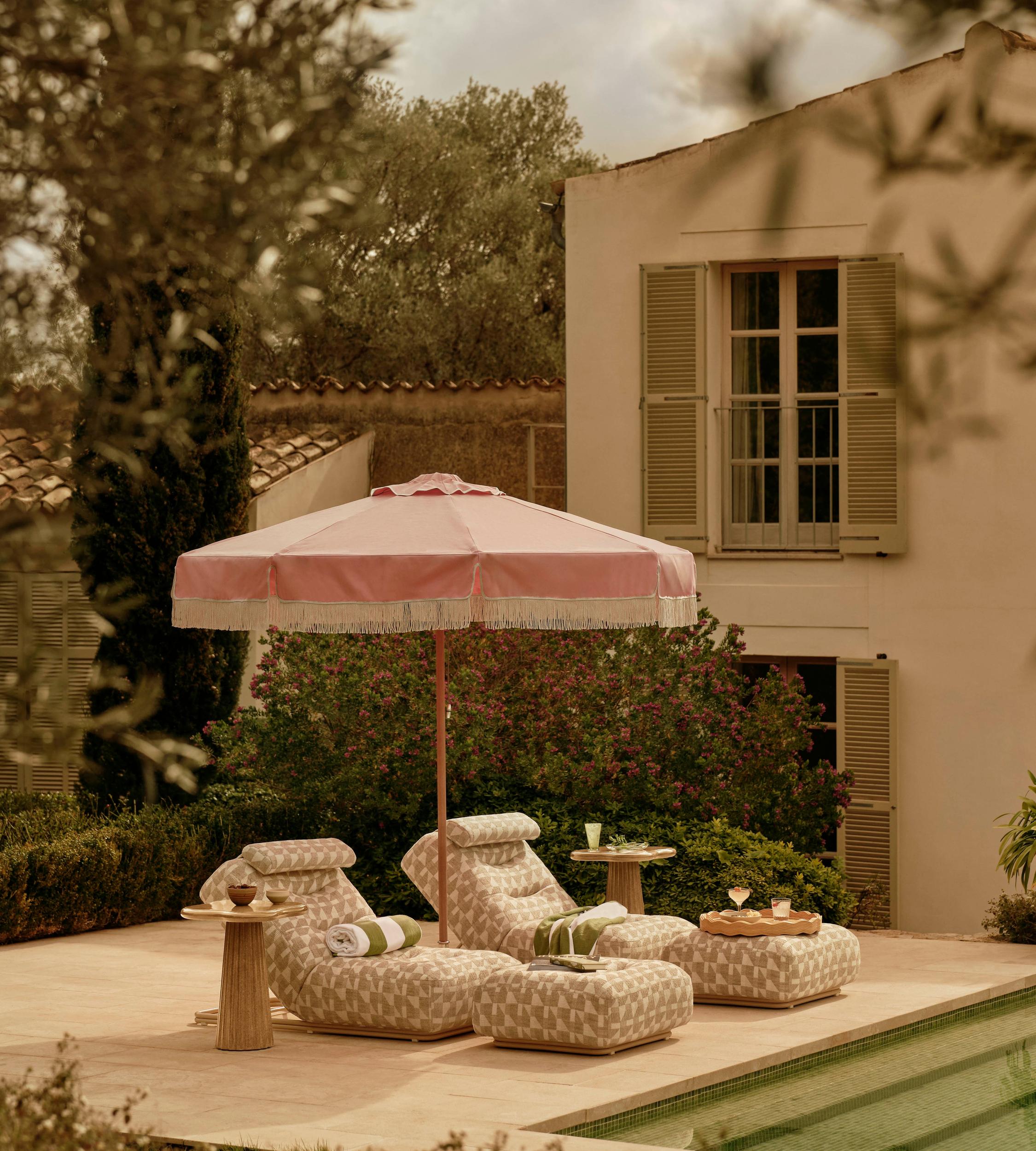 Tuuci Outdoor Octagonal Parasol, Soho Beach House, UK