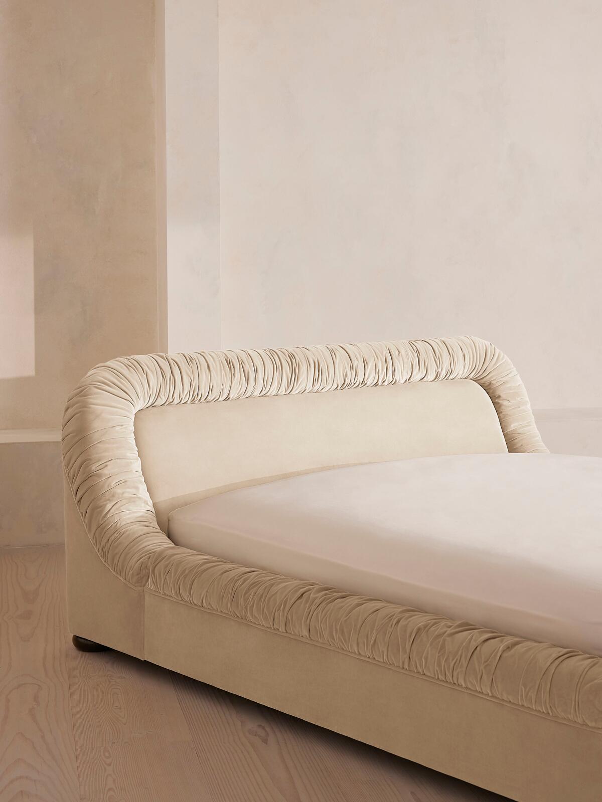 Vara Bed, Queen, Velvet, Porcelain, US - Soho Home