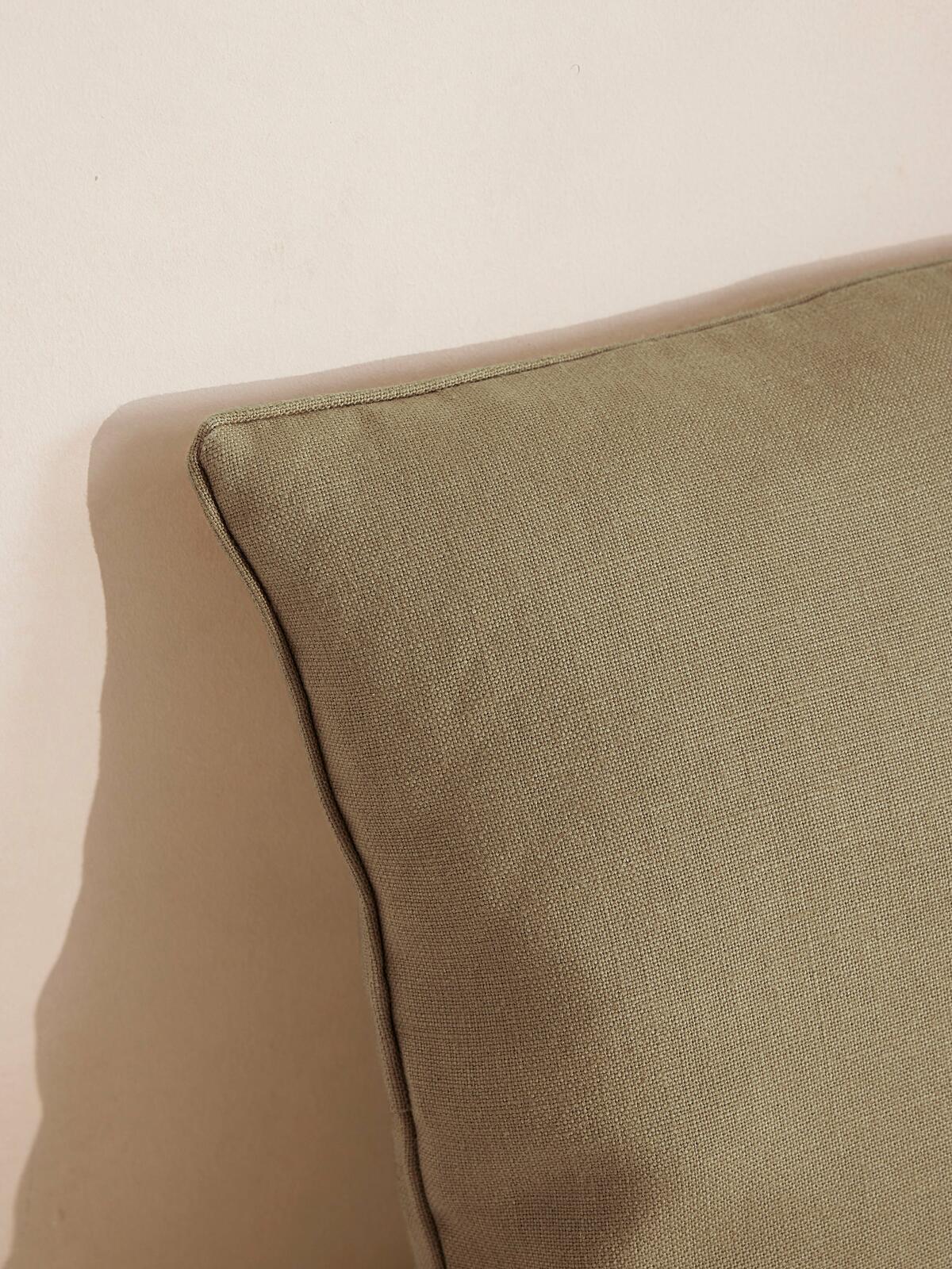SMALL SQUARE CUSHION VINTAGE VIXEN main image 1