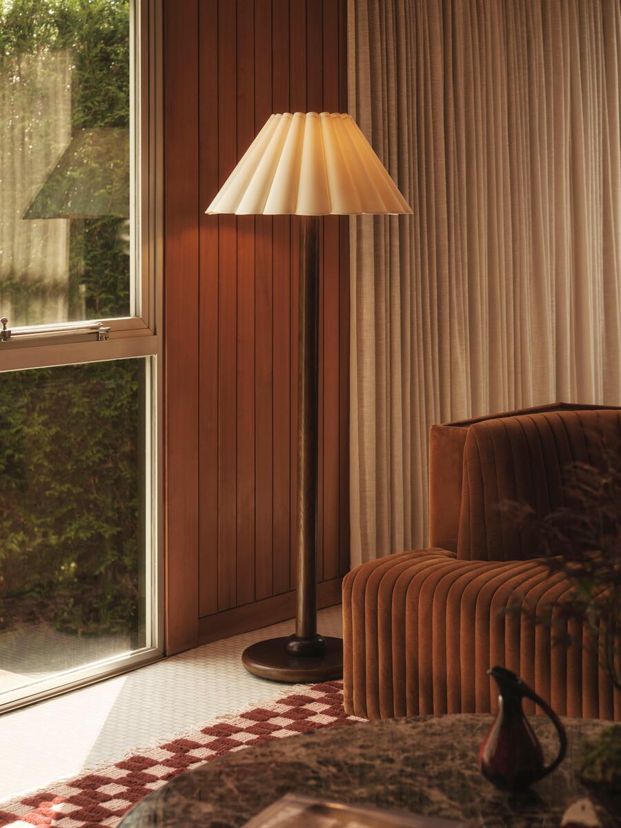 SOHO HOME FERGUSON FLOOR LAMP