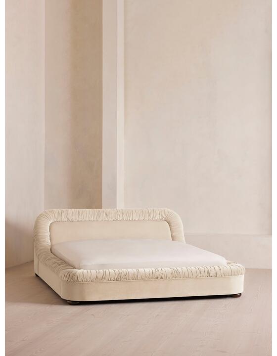 Vara Bed, Queen, Velvet, Porcelain, US - Soho Home